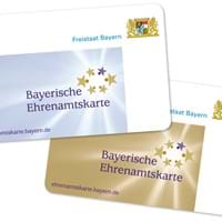 Die Bayerische Ehrenamtskarte in Blau und Gold