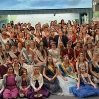 Deutschlands Produktköniginnen mit dem Präsidenten des Dt. Bauernverbandes Joachim Ruckwied und dem Geschäftsführer des Forums Moderne Landwirtschaft Henrik Tesch