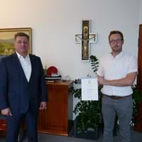 Landrat Christian Bernreiter mit Roman Zettl