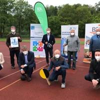 Landrat Christian Bernreiter, Prof. Dr. Horst Kunhardt (TH Deg), Otto Baumann (BLSV), Walter Körner (LV Deggendorf), Renate Wasmeier (TH Deg & AOK),  Jürgen Beck (AOK-Direktion Bayerwald-Deg), Josef Wurm (BLSV), Rainer Unrecht (Gesundheitsregionplus)