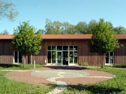 Infohaus_Eingang_600x450