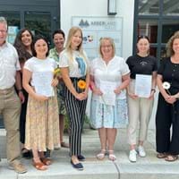 von rechts: Iris Frehse-Oisch (Referentin und kita-digital coach)  Ramona Fenzl (Kindergarten Stephansposching) Monika Beham und  Martina Hochholzer (Kindergarten Otzing)  Hohenwarter Andrea und Theresa Schmid (Kindergarten Schöllnach)