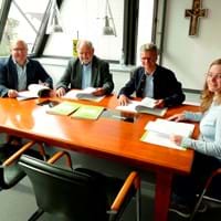 Stellten die neue Notfallmappe vor: (v.l.) Sozialamtsleiter Christian Holmer, Vize-Landrat Eugen Gegenfurtner, Landrat Bernd Sibler und Ramona Lochschmidt von der Betreuungsstelle am Landratsamt.