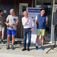 Gute Stimmung herrschte bereits bei der Eröffnung der HTT bei den Landräten (v.r.) Sebastian Gruber (FRG), Bernd Sibler (DEG) und Stv. Landrat Ronny Raith (REG) sowie HTT-Chef-Organisator Alexander Mandl.