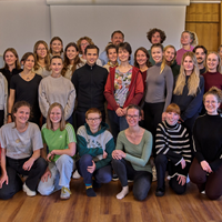 Medizinstudenten beim Rückenkurs in der Asklepios Klinik Schaufling (Foto: LRA)
