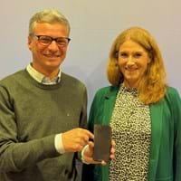 Landrat Bernd Sibler und Franziska Ittameier, VHS-Geschäftsstellenleiterin