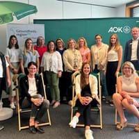 Vertreter der AOK Bayern Direktion Bayerwald-Deggendorf, der Gesundheitsregionplus sowie die Leitungen der teilnehmenden Kindertageseinrichtungen
